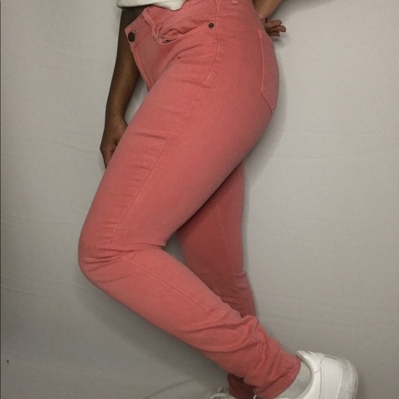 Pink low rise jeans in really good quality. - Picture 1 of 7